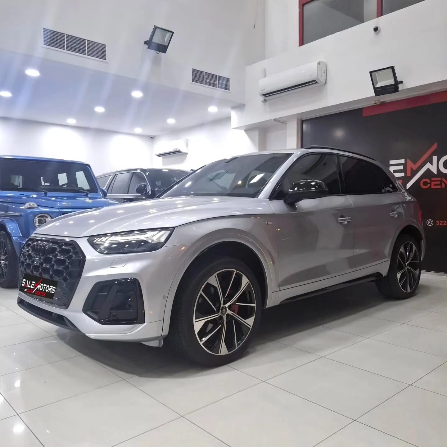 2021 Audi Q5 S line, front three-quarter view