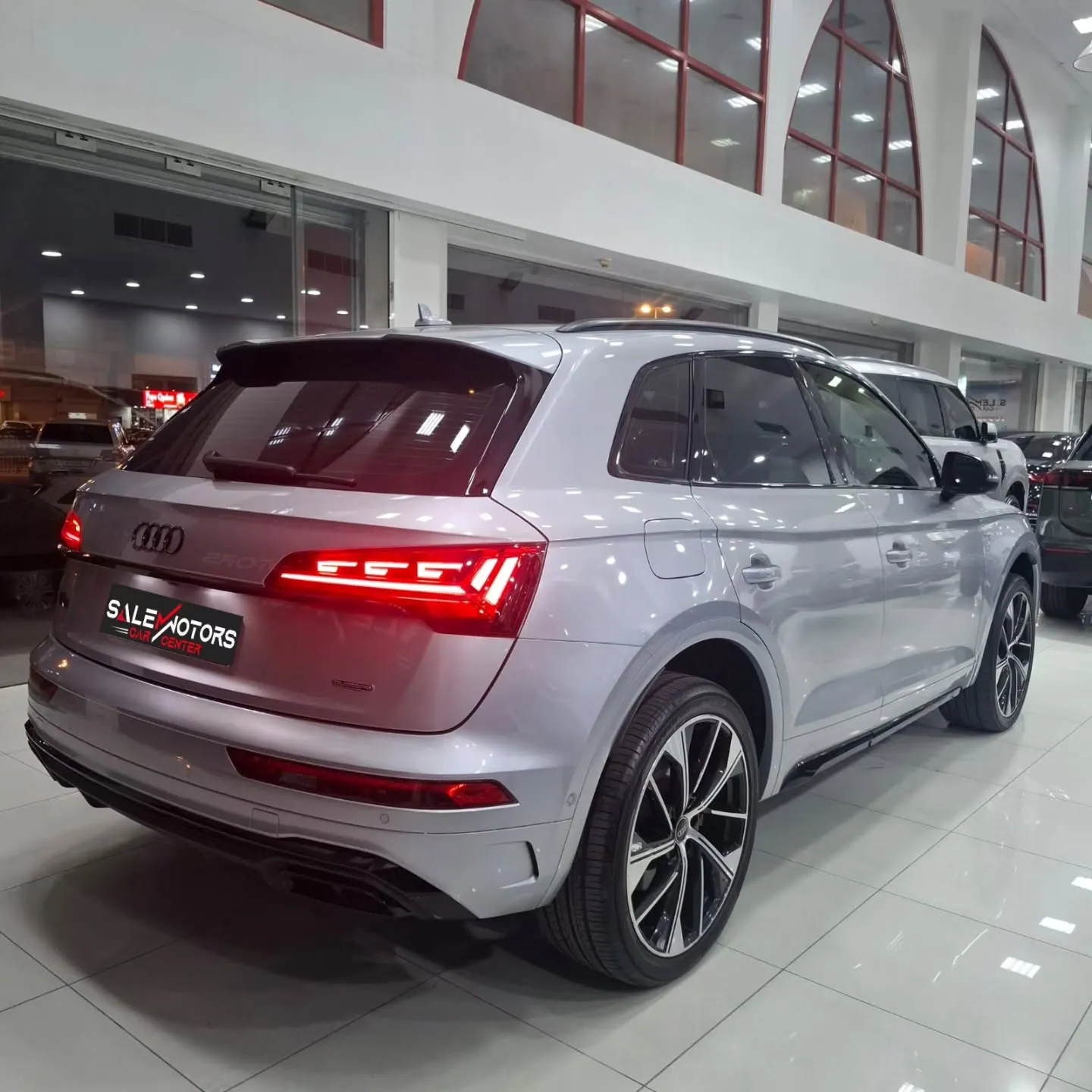 2021 Audi Q5 S line, photograph 3 of 10