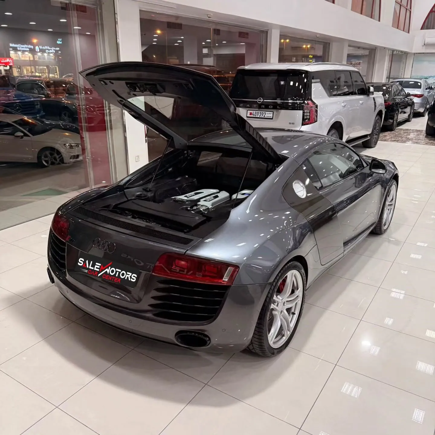 2009 Audi R8 4.2 FSI quattro, photograph 3 of 10