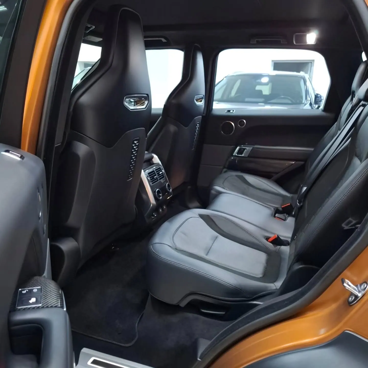 2019 Land Rover Range Rover Sport SVR, photograph 5 of 9