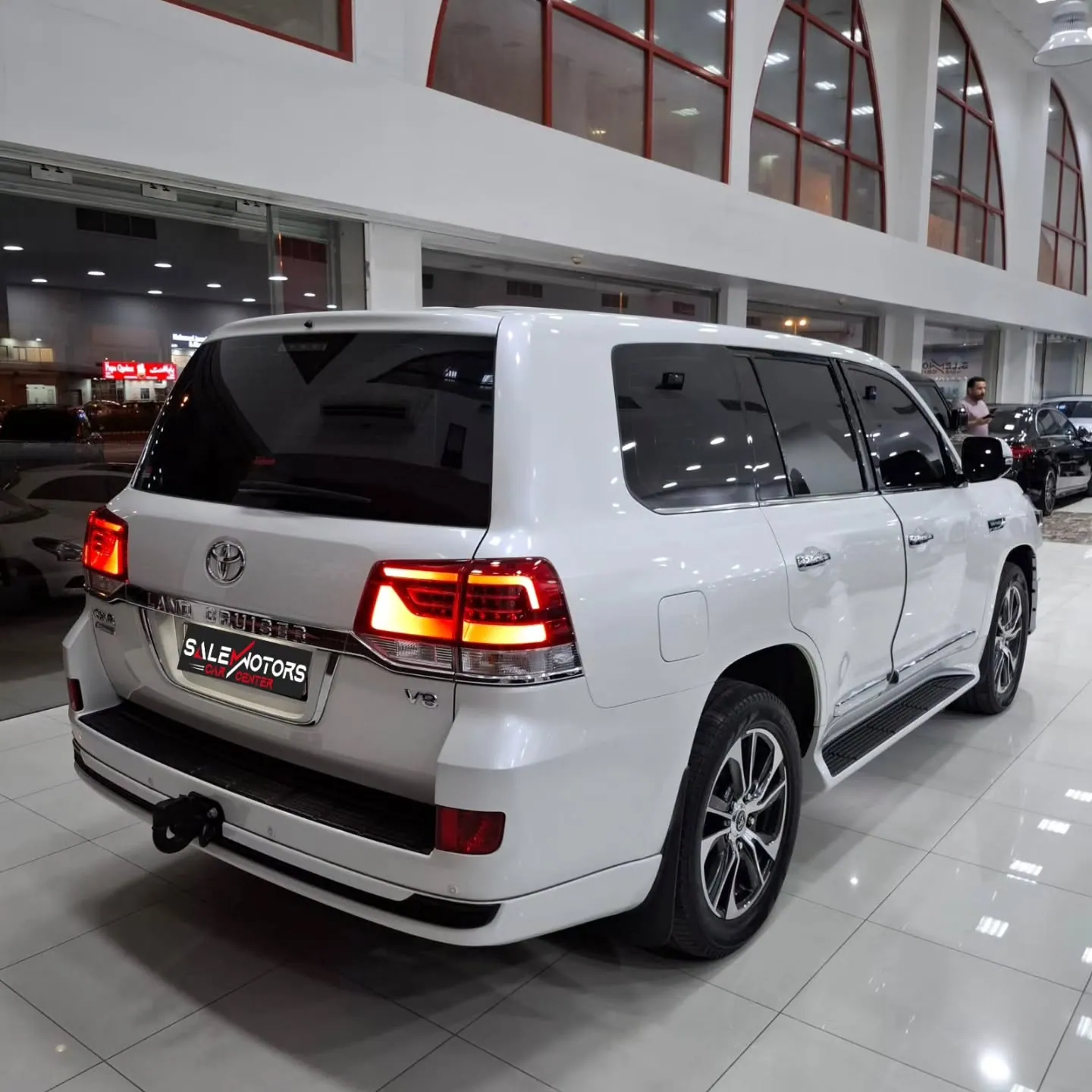 2020 Toyota Land Cruiser GX-R Grand Touring, photograph 4 of 10