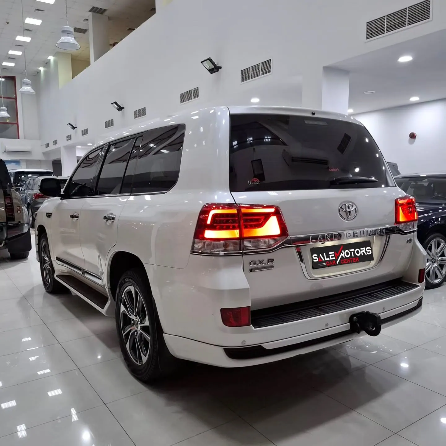 2020 Toyota Land Cruiser GX-R Grand Touring, photograph 5 of 10