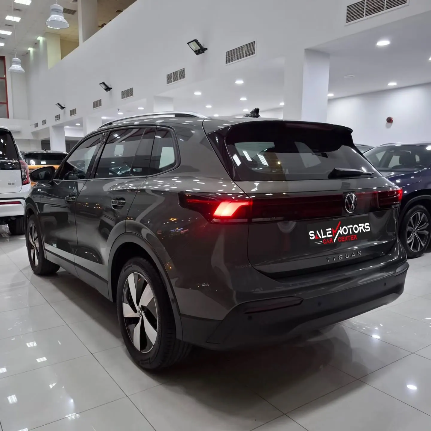 2025 Volkswagen Tiguan Life, photograph 3 of 10